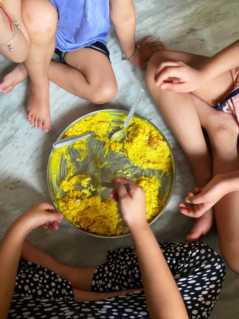 बाळासाठी मऊ खिचडी आणि भाज्यांचा आहार